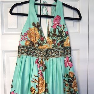 🌈 NWT!! FOREVER 21 Floral Tank Embellishments. Beautiful Colors